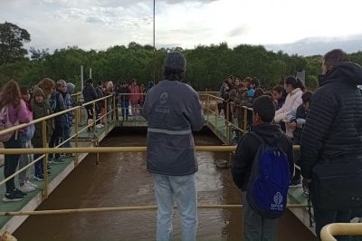 Alumnos de escuelas visitan la planta potabilizadora de agua Echeverra