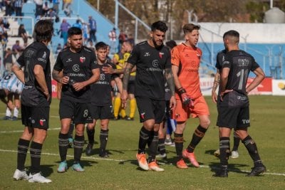 No frena la cada: Coln ahora perdi 1 a 0 con Gimnasia y Tiro de Salta