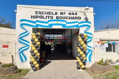 La Escuela N 444 Hiplito Bouchard celebra su centenario en Colonia Francesa