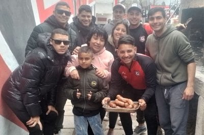 Hinchada solidaria en Los Toritos de Chiclana