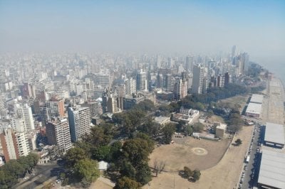 "Olor a asado": por qué en Rosario se siente humo que no proviene de incendios en las islas Crisis climática