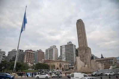 Obras en el Monumento a la Bandera: si Nacin no reactiva pagos en octubre se podra desmantelar todo