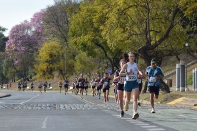 Ms de 400 participantes en la carrera y caminata solidaria La Delfina