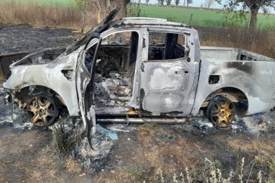 Una camioneta fue incendiada en Maciel y la haban robado en Totoras