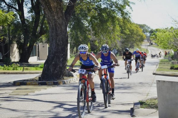 Gran cierre del duatln rural en La Paz