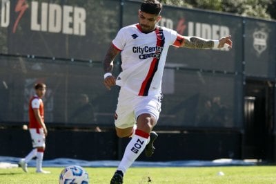 A Newells se le escap en el final: partidazo y empate 3 a 3 con Riestra