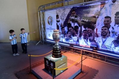 "Messimanía" con las Copas: nacer en Rosario y llamarse Lionel Multitud futbolera