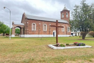 Arocena vive sus fiestas patronales con honras a la Virgen del Rosario