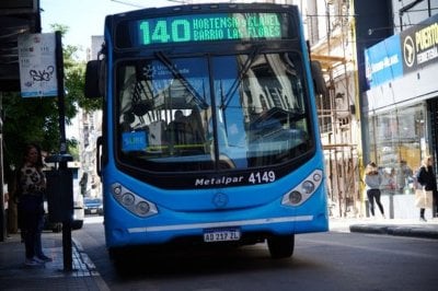 Llegó el día: rige el nuevo aumento del boleto de colectivo en Rosario Ajuste en el transporte