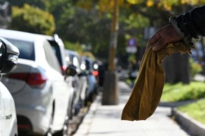 Piden intensificar los operativos contra los cuidacoches en la zonas gastronmicas de Santa Fe