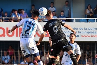 Atlético de Rafaela-Colón: poner la pelota contra el piso fue una misión imposible Feo empate sin goles