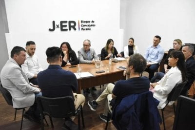  Diputados y concejales de Juntos por Entre Ríos analizaron la problemática del transporte urbano  Paraná