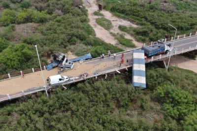  Al menos dos heridos dejó un impactante choque de camiones en el norte de Santa Fe Ruta 4