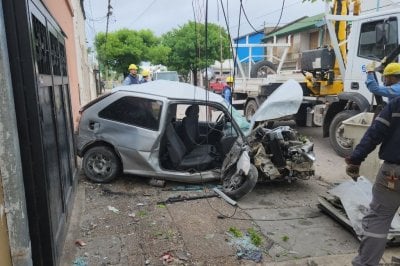 Rafaela: un cantante de cumbia santafesina result gravemente herido tras chocar con su auto