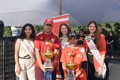 Con rcord de participantes, se realiz el Concurso de Juntadores de la Fiesta Nacional de la Frutilla