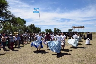 Coronda revive las raíces nacionales con "Huellas de Tradición" Celebración criolla