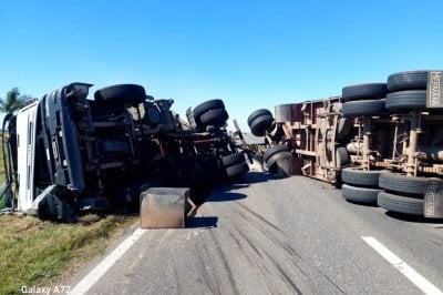  Un camin volc en RN 34, a la altura de San Vicente, y complic el trnsito