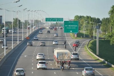 Reclaman mejoras urgentes en la Circunvalación de Rosario, una ruta por la que circulan 40.000 autos diarios Seguridad vial