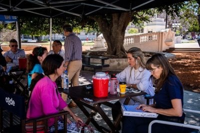 Realizaron chequeos de salud gratuitos en la Peatonal