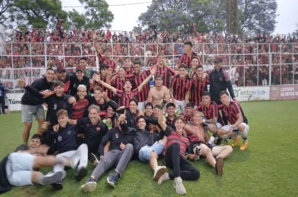 En los penales, Patronato venci a Sportivo Urquiza y estir su mandato en la Liga