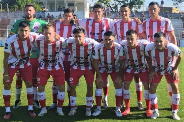 Atltico Paran cumpli su primer objetivo