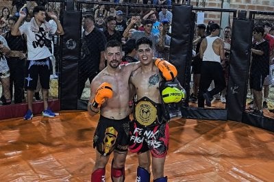 Paran vibr al ritmo de los combates de kick boxing