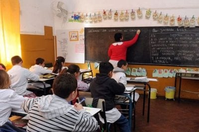 Menos de la mitad de los alumnos llega a 6 grado en tiempo y forma