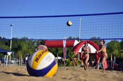 El vleibol de playa abre su temporada en Paran