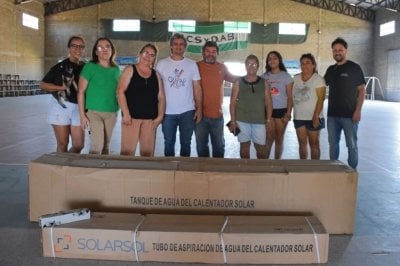  Entregaron termotanques solares a dos clubes de Federacin