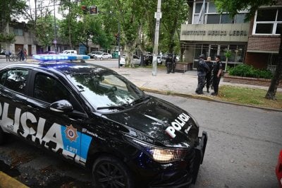 Violento crimen en Capitn Bermdez: acribillan a tiros a un joven