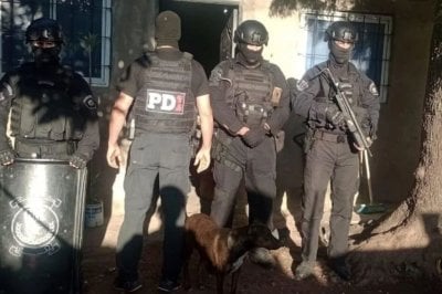  Desmantelaron a una banda que realizaba "escruches" en Santa Fe   17 allanamientos 