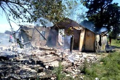 Las llamas arrasaron con la vivienda de una familia en Lucas Norte