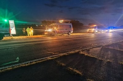 Un auto volc a la altura de Desvo Arijn y dej una mujer herida