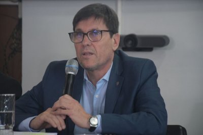 Jos Goity ratific el incentivo por asistencia perfecta en la previa de la paritaria docente