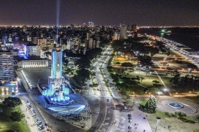  Nueva etapa en el Monumento a la Bandera: retoman la construcción  Símbolo patrio