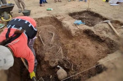 Descubrimiento milenario: turistas hallaron restos humanos en la laguna de Melincu