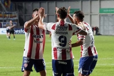 De la inactividad a la acción: Unión metió dos cambios en el primer tiempo y pasó en la Copa Argentina Victoria ante Colegiales